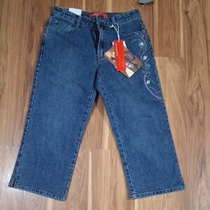 Cosmopolitan Relaxed Fit Blue Jean Capri with Embroidery